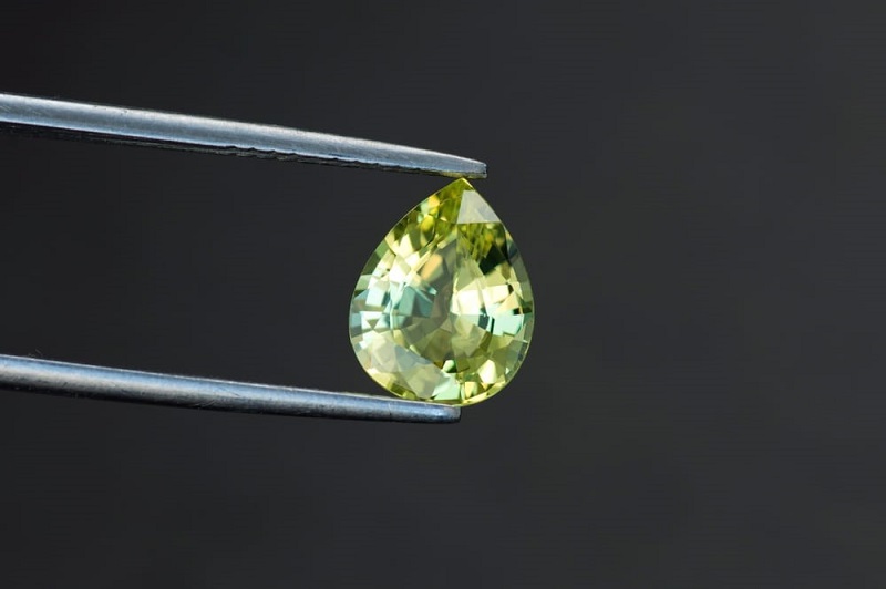 trang_suc_da_Chrysoberyl