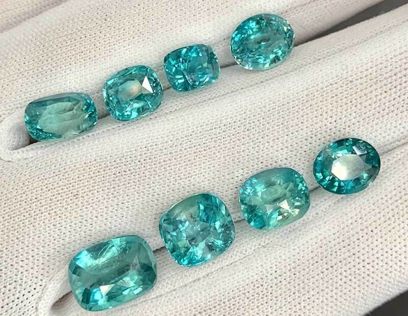 trang_suc_da_Grandidierite_2