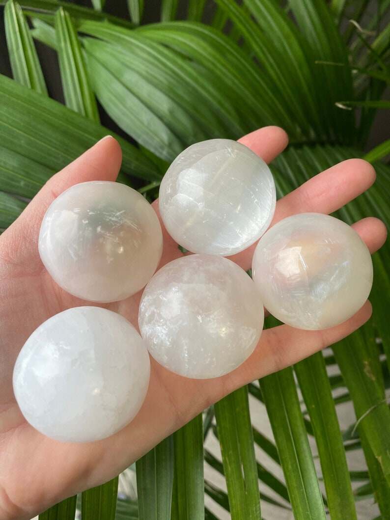 Nguồn gốc khai thác đá selenite