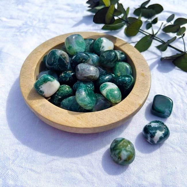 Trang sức đá thạch anh rêu – Vẻ đẹp của thiên nhiên sống động