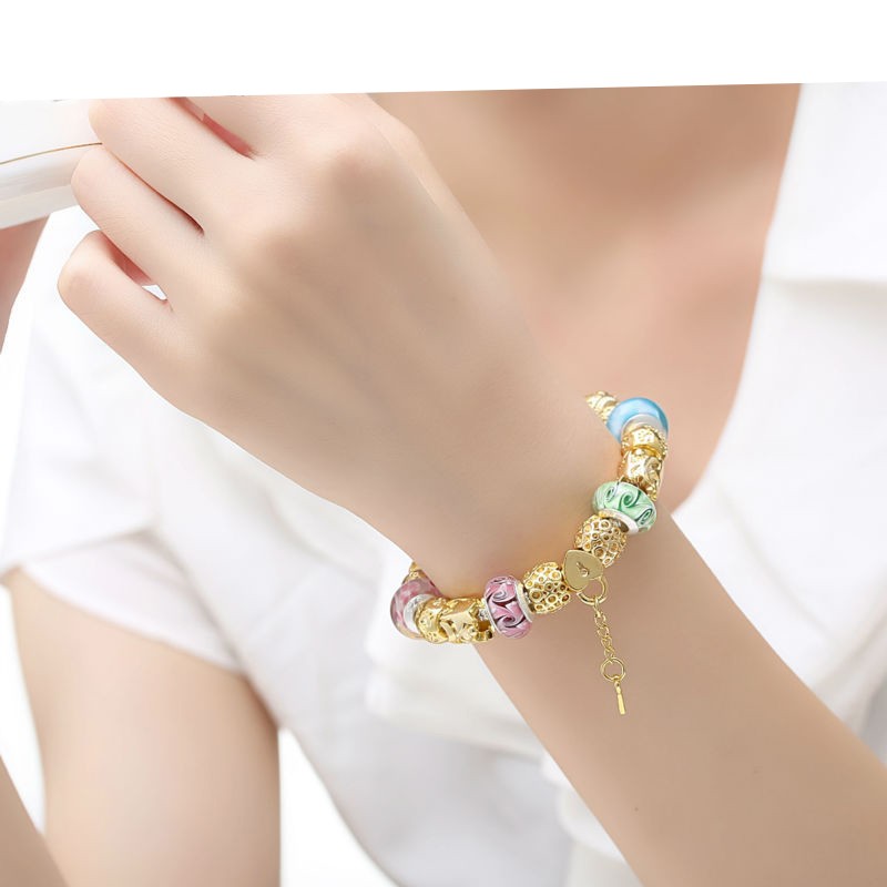 Cảnh giác với cơn sốt thời trang vòng  “tiền triệu” - charm pandora