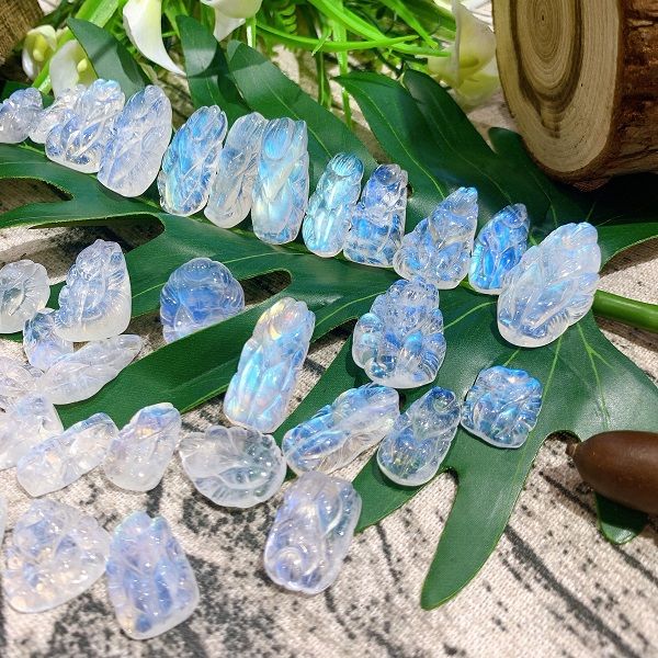 Trang sức bạc gắn đá Moonstone sở hữu loạt giá trị nổi bật