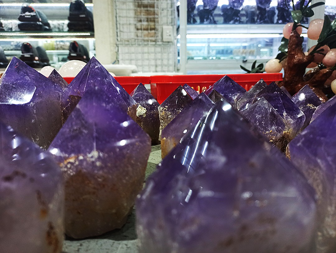 ban-si-tru-thach-anh-tim-4a-cao-cap