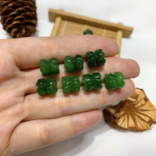charm-dai-sen-ngoc-bich-saja