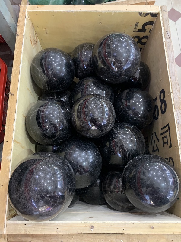 chuyen-si-cau-thach-anh-den-cao-cap-saja