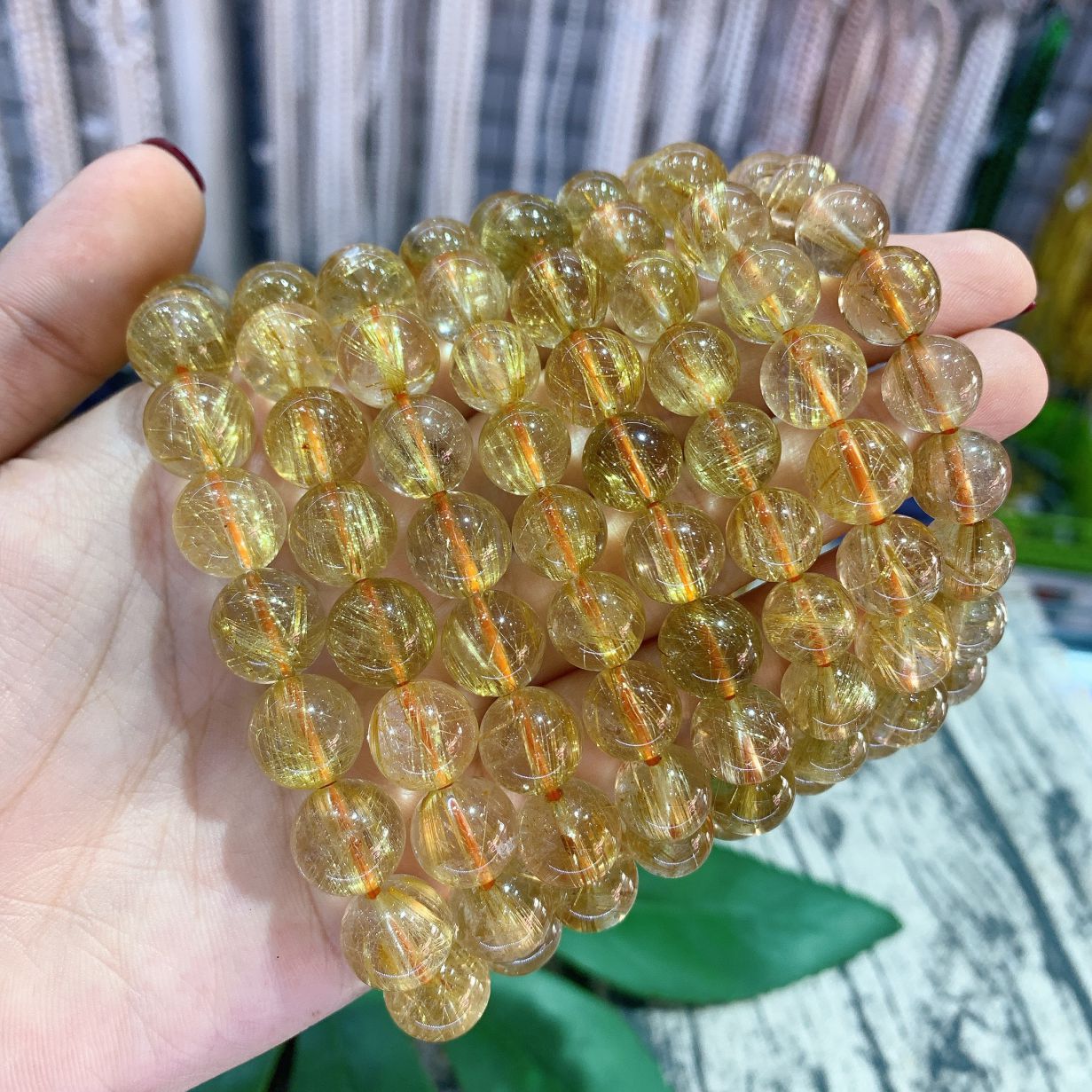 chuyen-si-vong-chuoi-thach-anh-toc-vang-7a