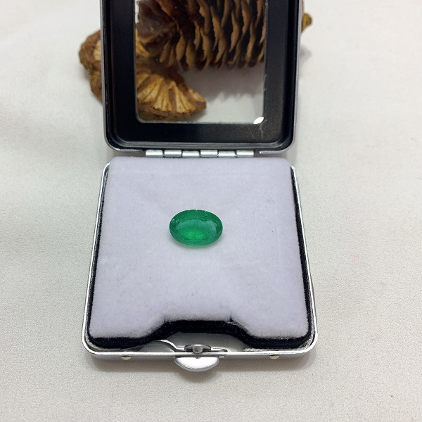 mat-da-emerald-hinh-oval-4a
