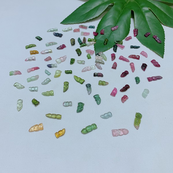 ho-ly-da-tourmaline