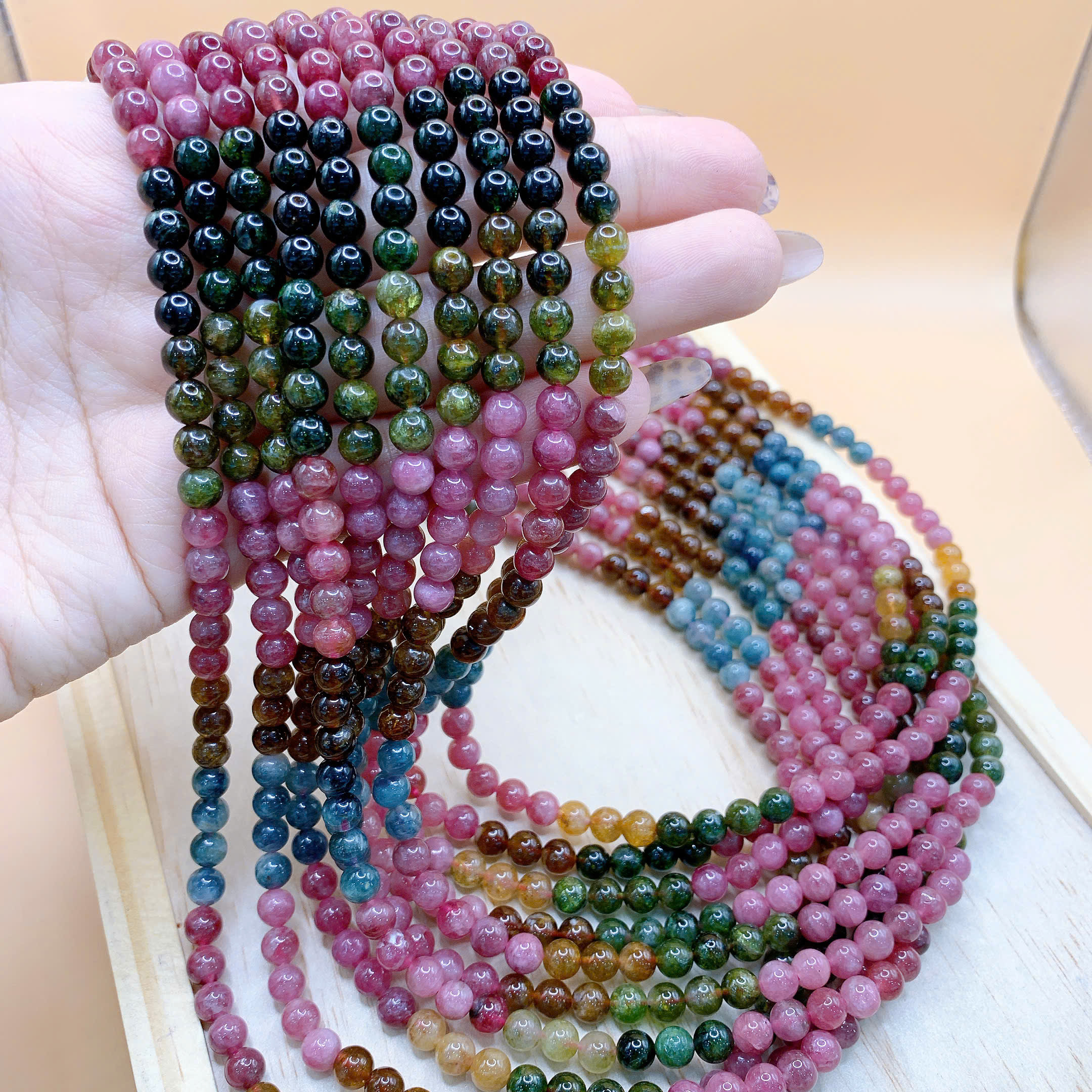vong-chuoi-da-tourmaline