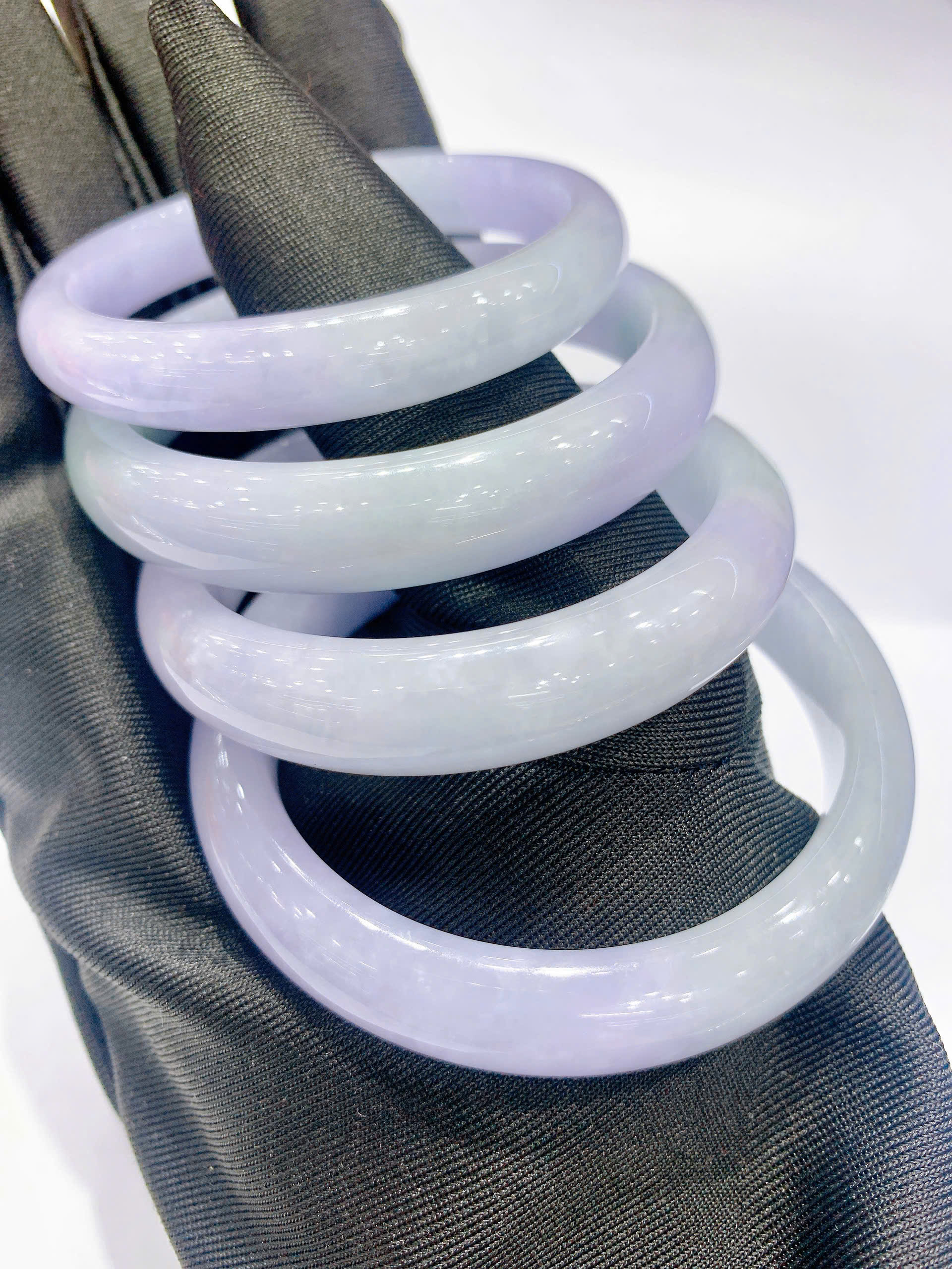 hang-moi-lo-vong-kieng-cam-thach-anh-tim-nep-min