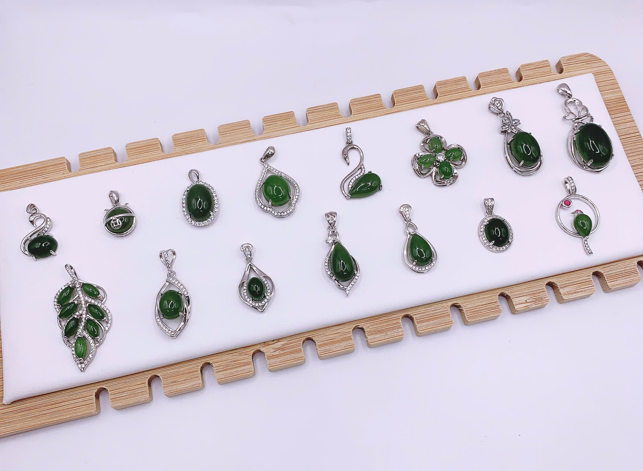 hang-moi-day-chuyen-ngoc-bich-bac-925