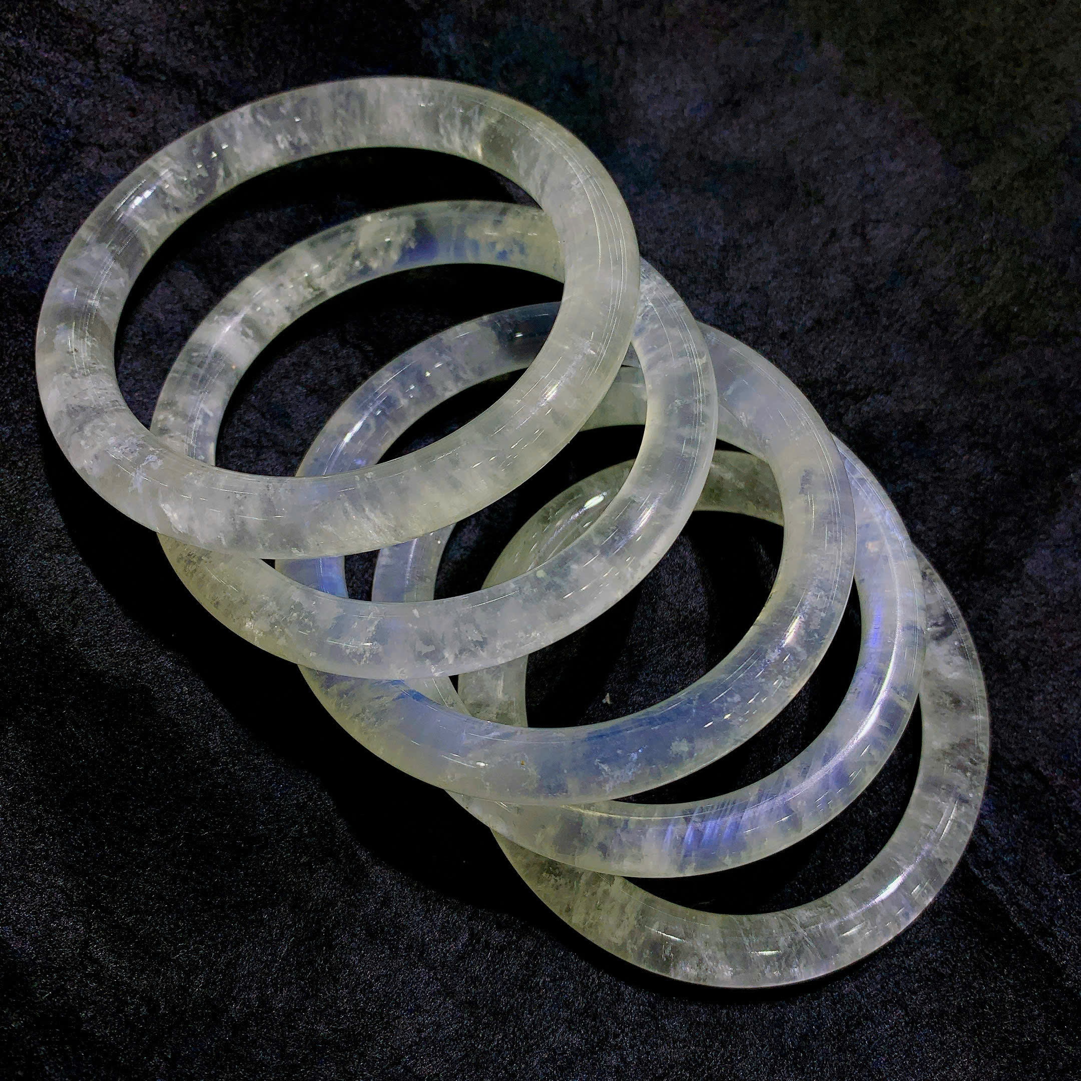 hang-moi-saja-cap-nhat-ma-hang-vong-kieng-da-mat-trang-moonstone-