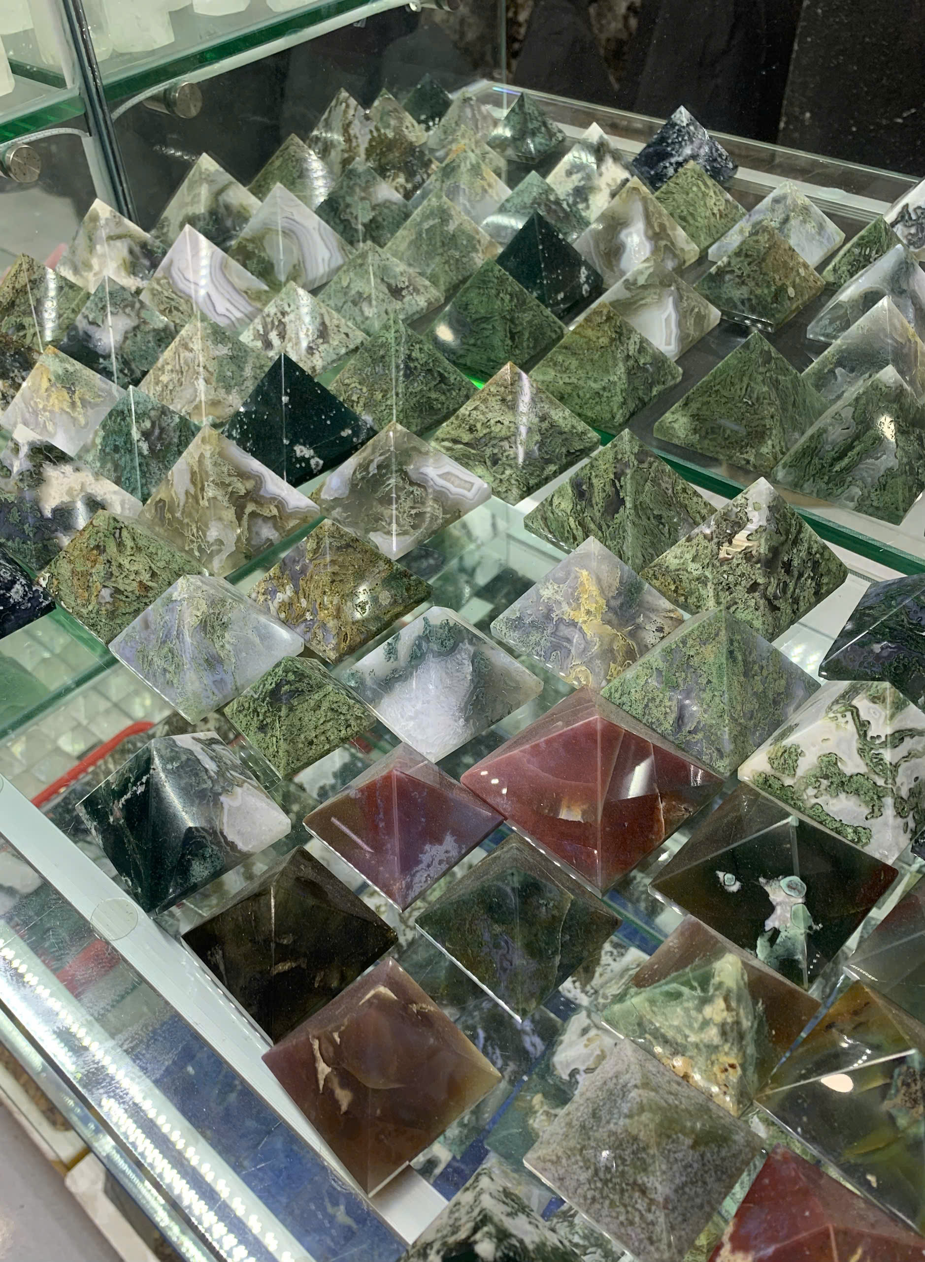 lo-kim-tu-thap-ma-nao-reu